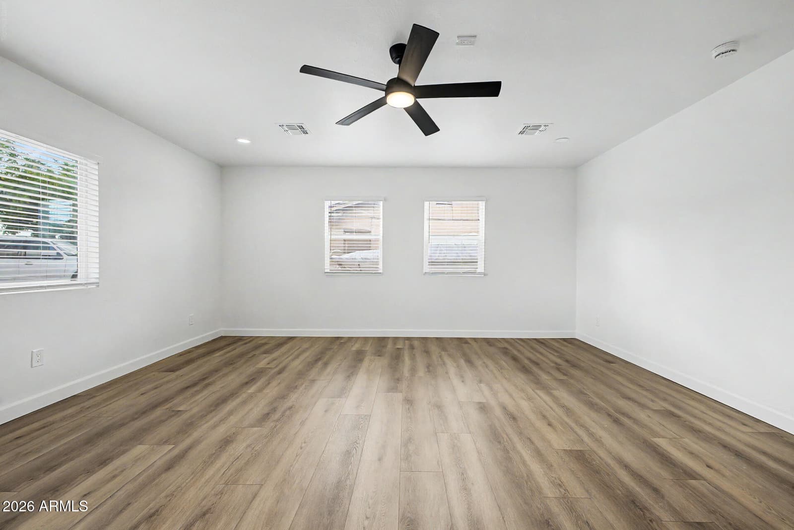 1004 W Manhatton Drive, Tempe, AZ 85282 — photo 11 of 26