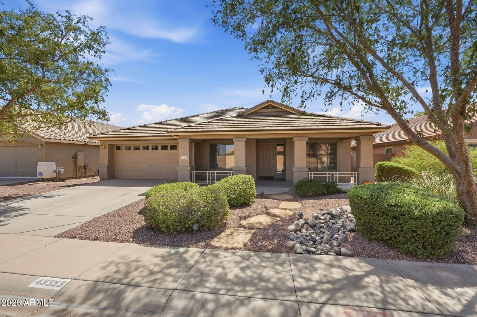 43393 W COURTNEY Drive, Maricopa, AZ 85138