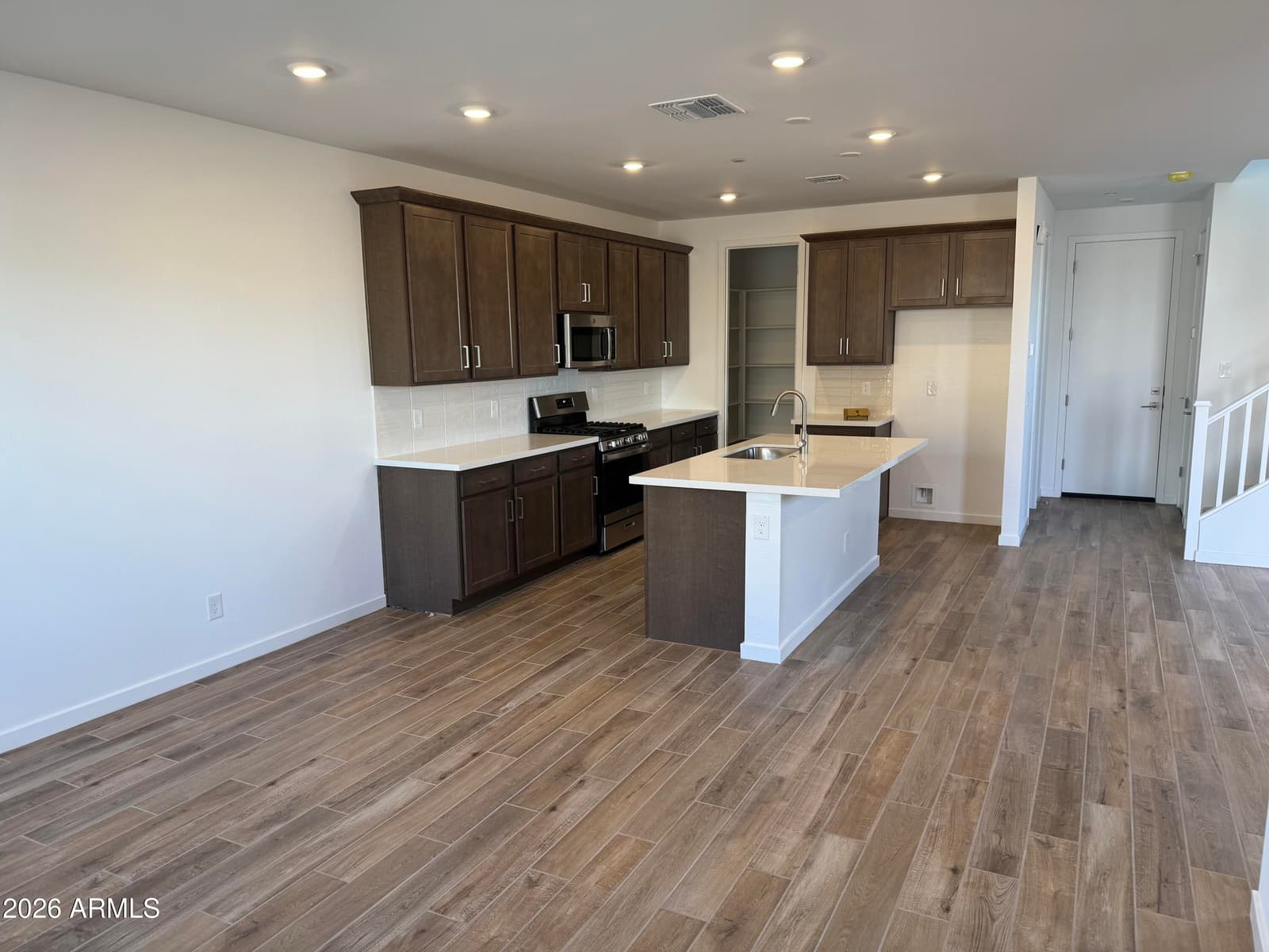 2262 S Jeffry Street, Gilbert, AZ 85295 — photo 2 of 7