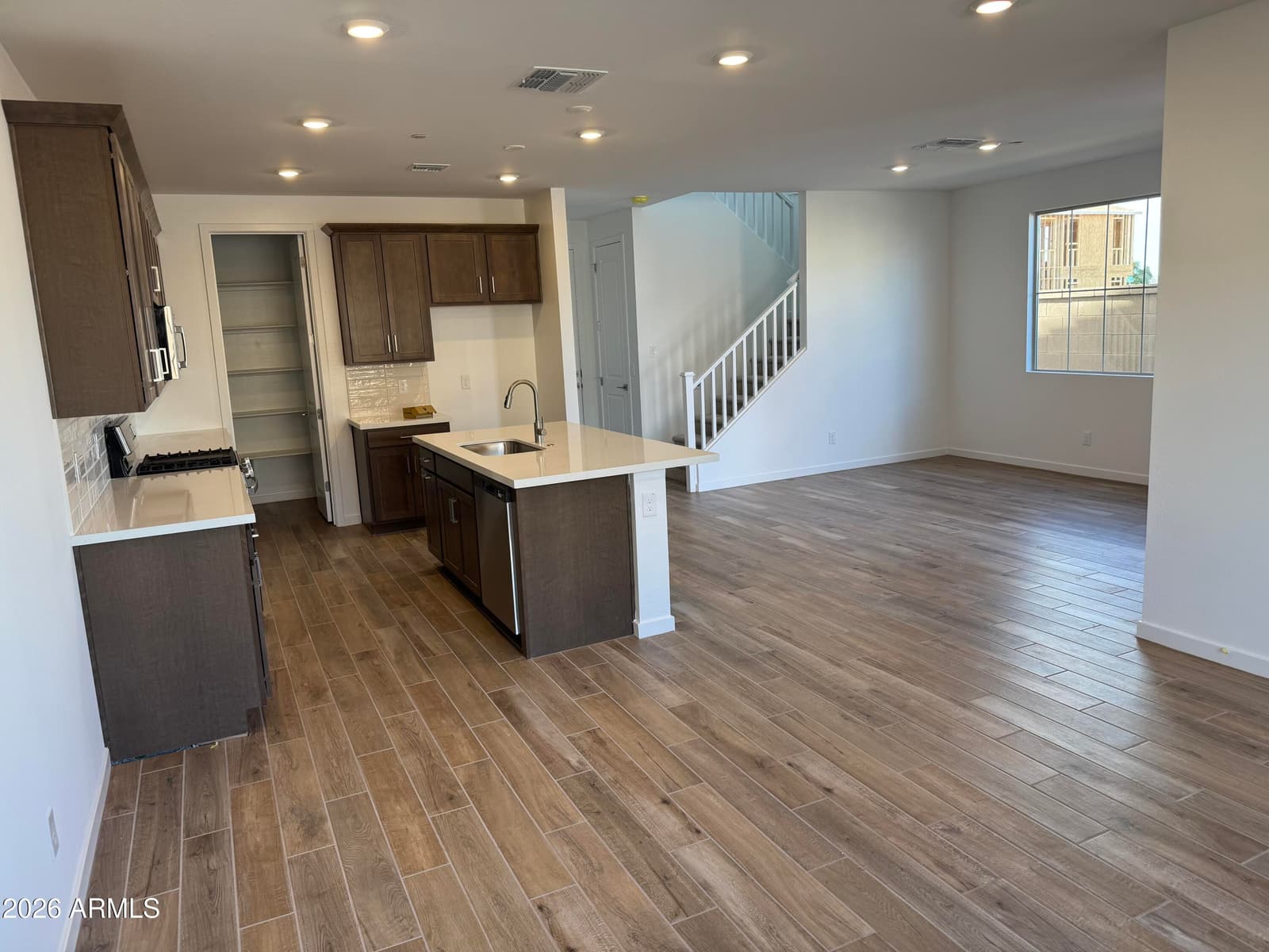 2262 S Jeffry Street, Gilbert, AZ 85295 — photo 3 of 7