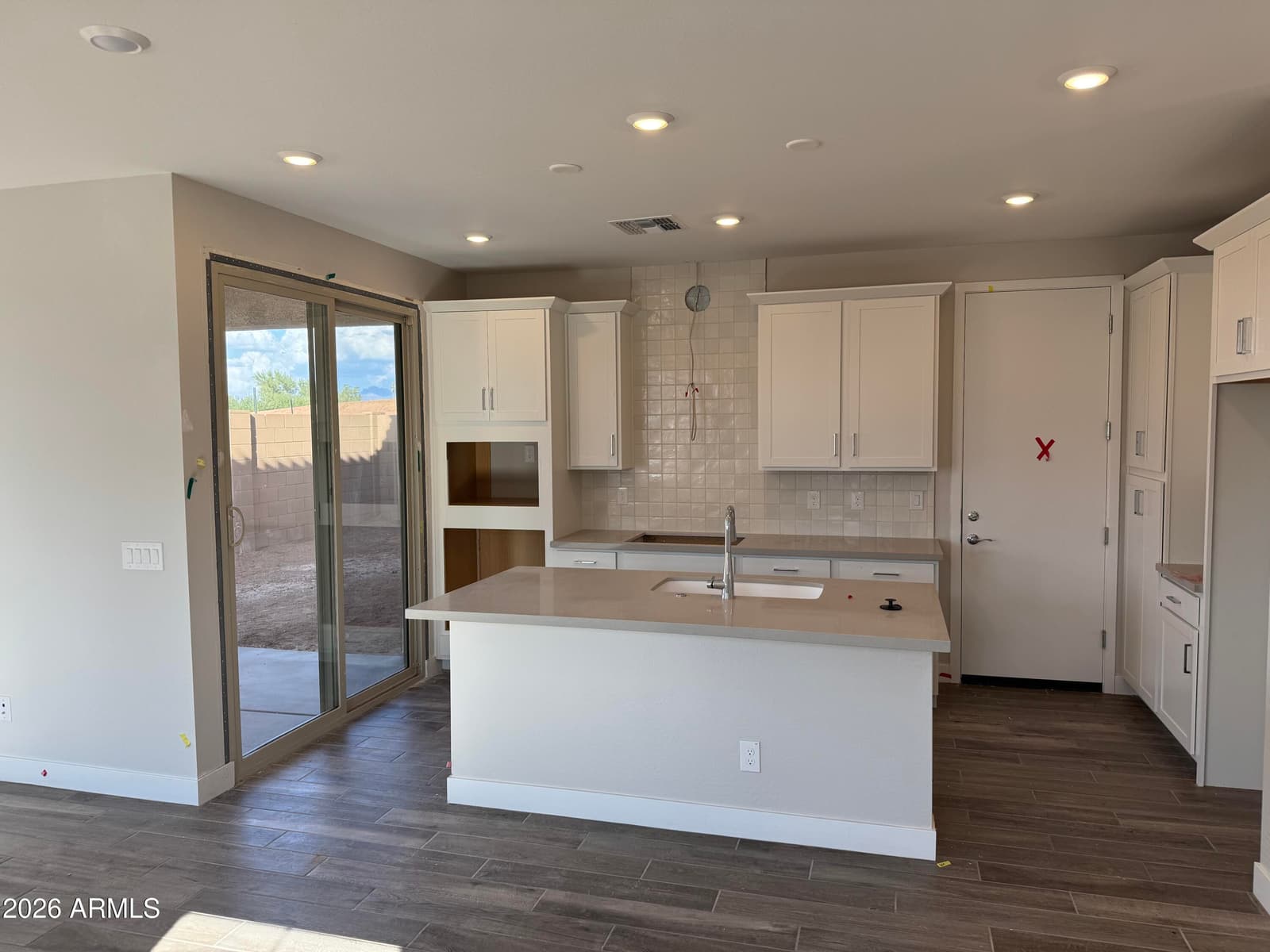 2255 S Swan Court, Gilbert, AZ 85295 — photo 5 of 9