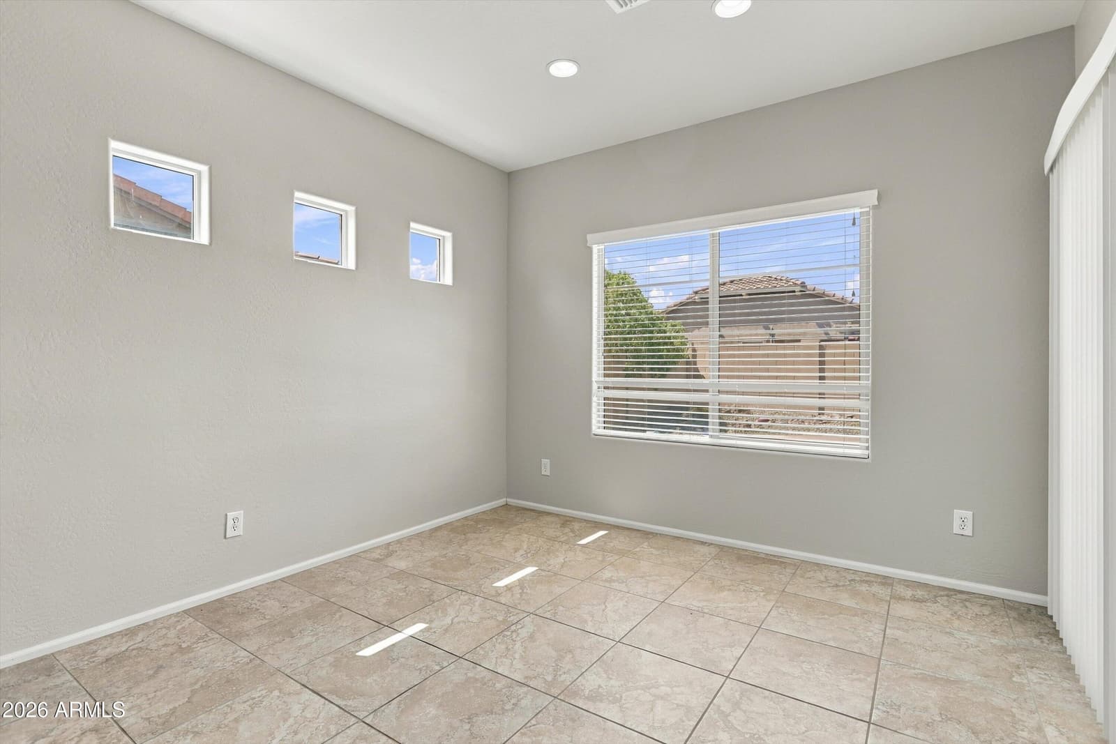 24072 N 164th Avenue, Surprise, AZ 85387 — photo 14 of 34