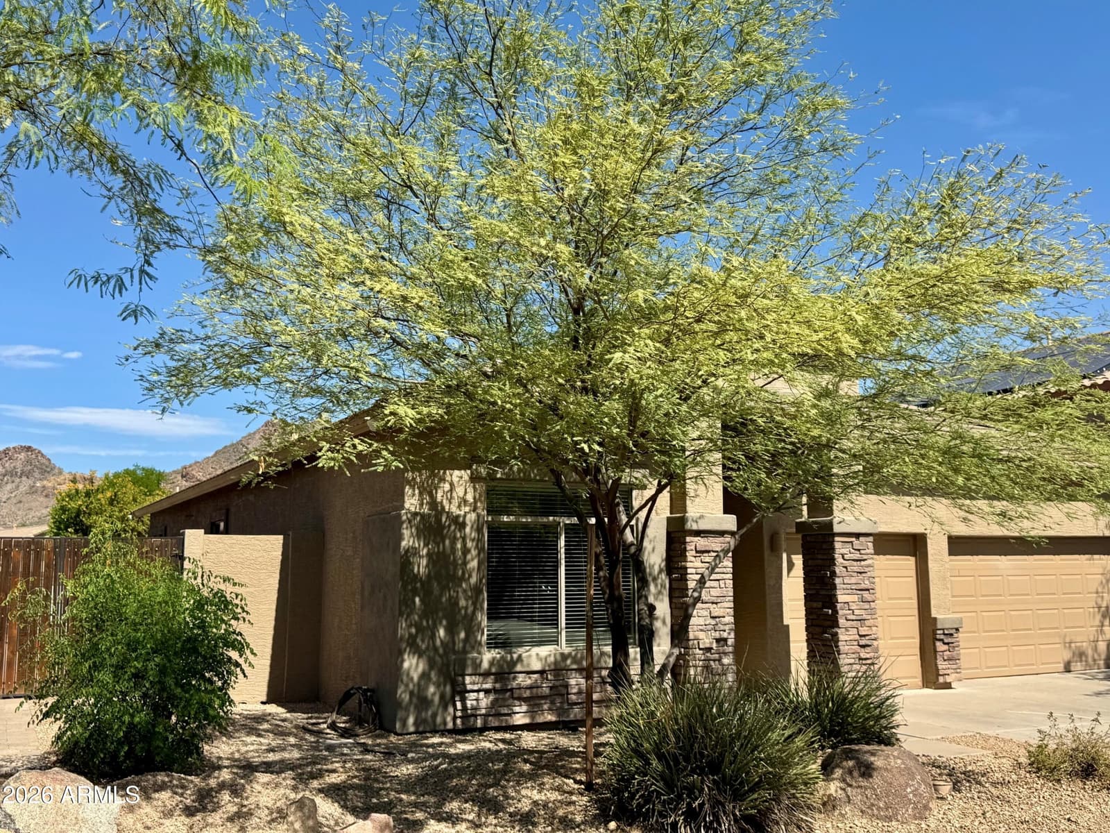8364 W MOLLY Lane, Peoria, AZ 85383