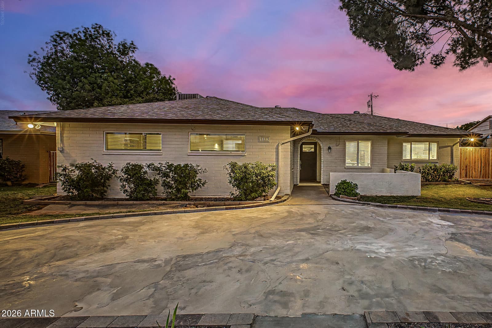 1813 W Earll Drive, Phoenix, AZ 85015 — photo 9 of 52