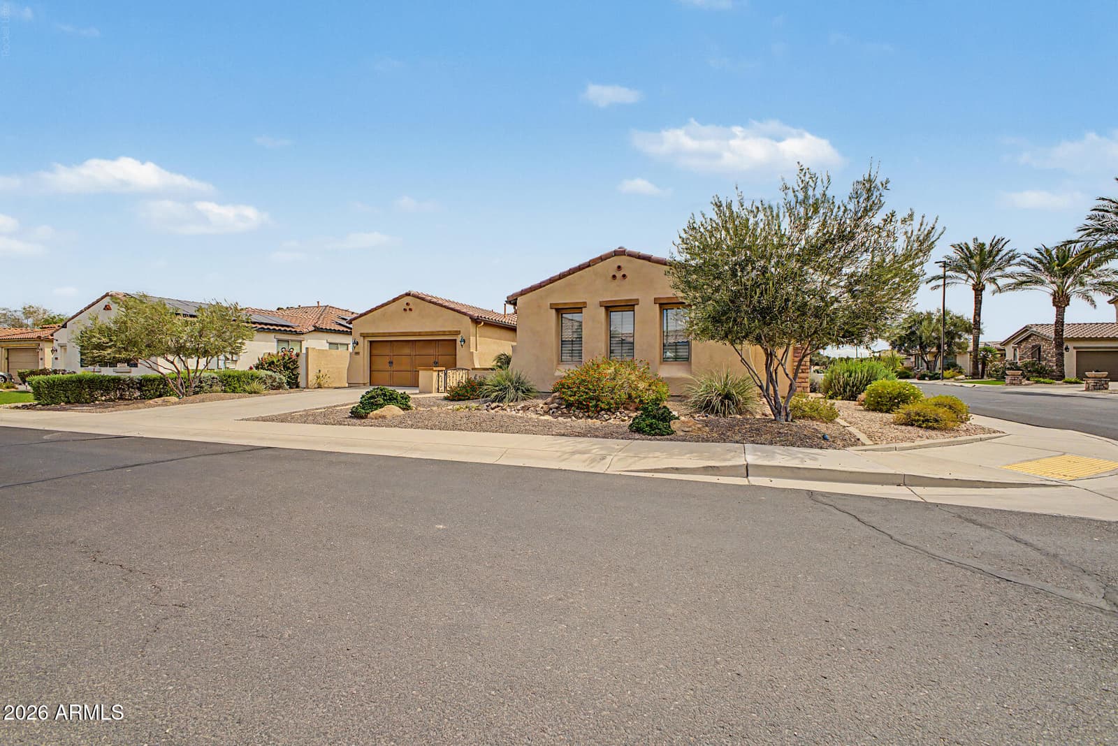 6587 S Martingale Road, Gilbert, AZ 85298 — photo 6 of 56