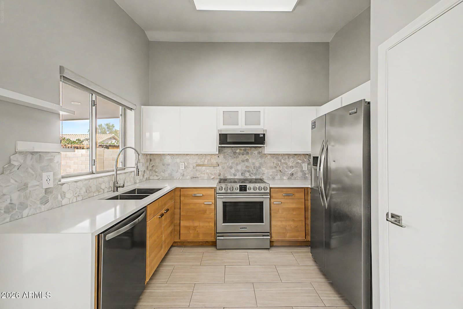 16640 W Statler Street, Surprise, AZ 85388 — photo 9 of 29