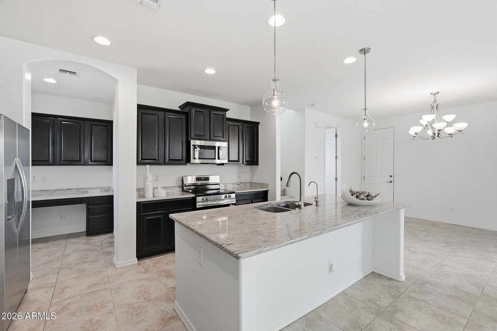 3713 E Leslie Drive, Gilbert, AZ 85296 — photo 13 of 45