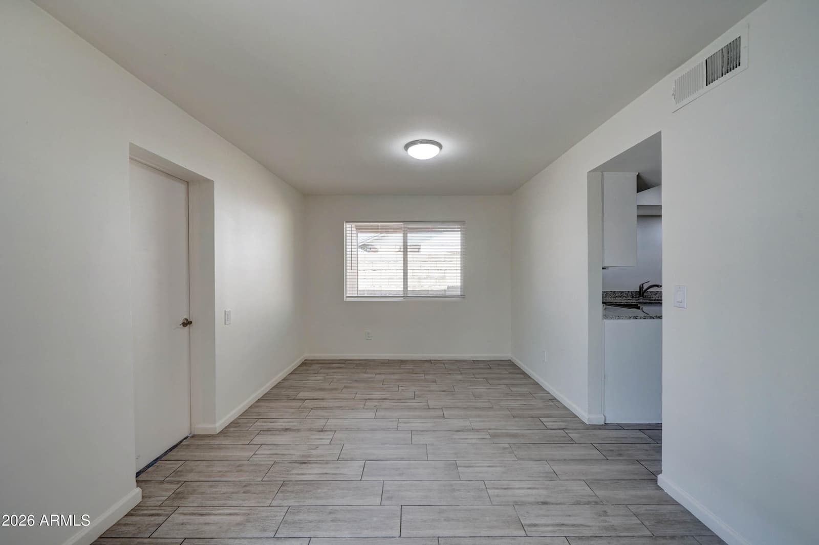 10202 N 45th Avenue, Glendale, AZ 85302 — photo 5 of 35