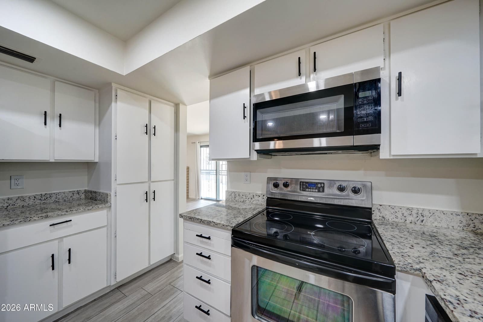 10202 N 45th Avenue, Glendale, AZ 85302 — photo 10 of 35