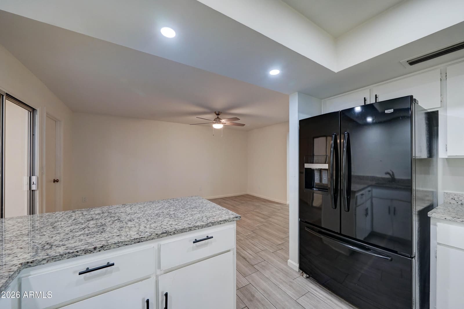 10202 N 45th Avenue, Glendale, AZ 85302 — photo 11 of 35