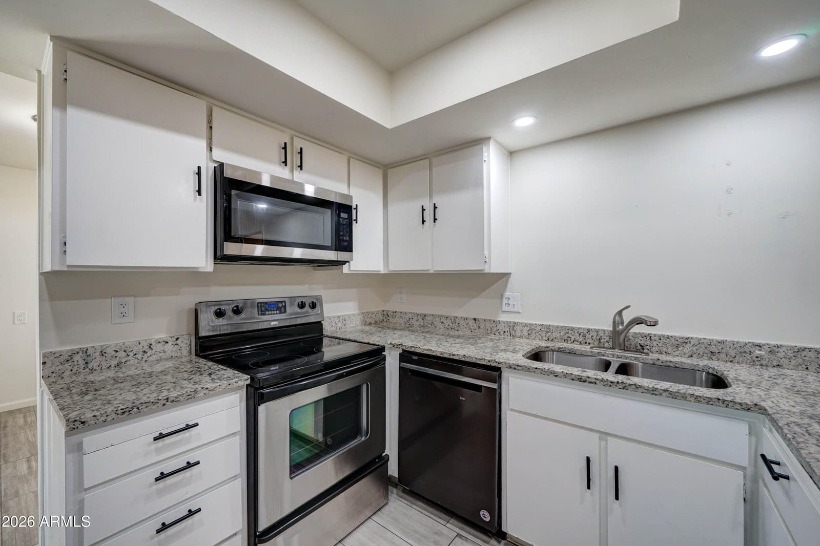 10202 N 45th Avenue, Glendale, AZ 85302 — photo 12 of 35