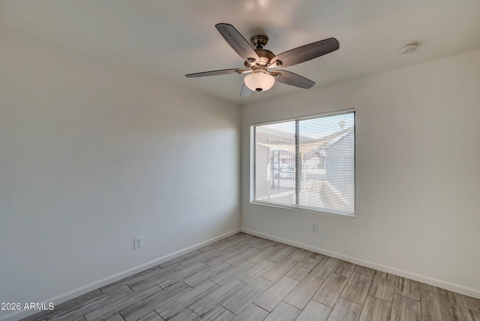 10202 N 45th Avenue, Glendale, AZ 85302 — photo 14 of 35