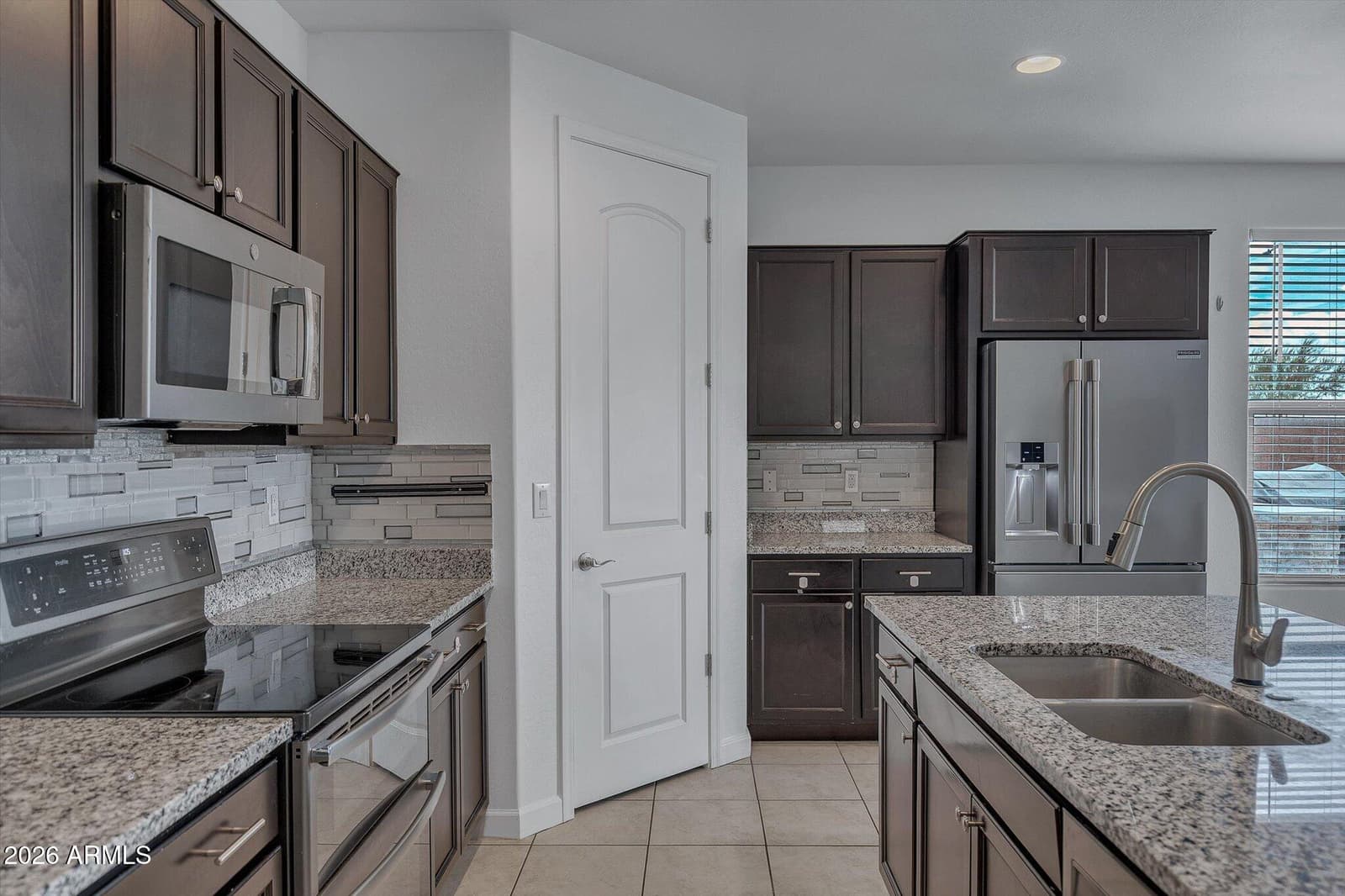 25818 N 137th Avenue, Peoria, AZ 85383 — photo 9 of 31