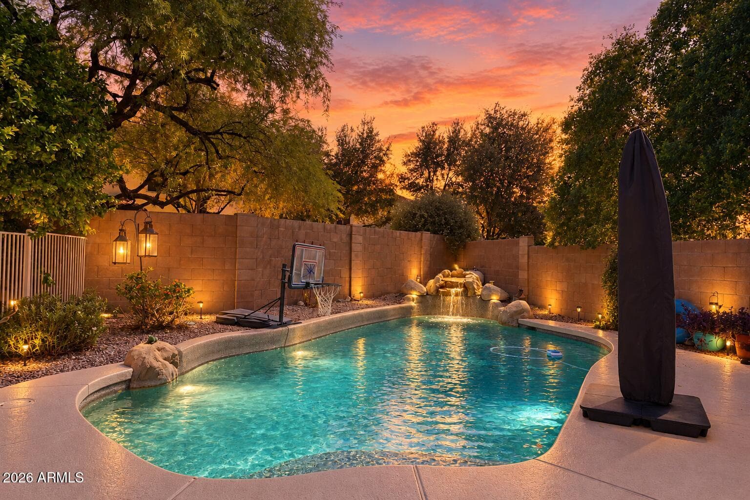 12729 N 58th Drive, Glendale, AZ 85304 — photo 10 of 77