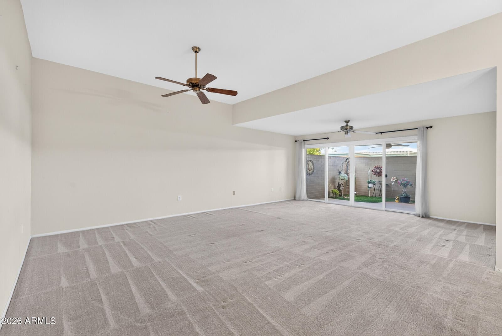 10146 W Hutton Drive, Sun City, AZ 85351 — photo 3 of 34