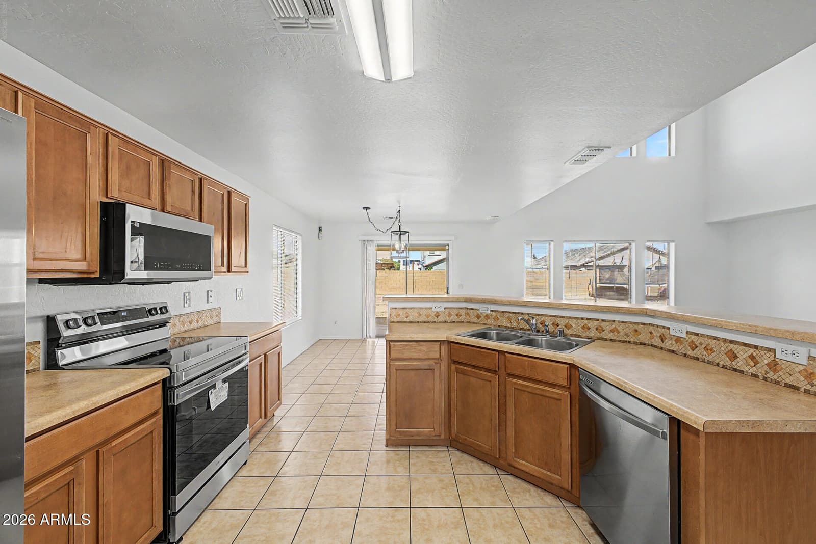 2602 S 112th Drive, Avondale, AZ 85323 — photo 11 of 37