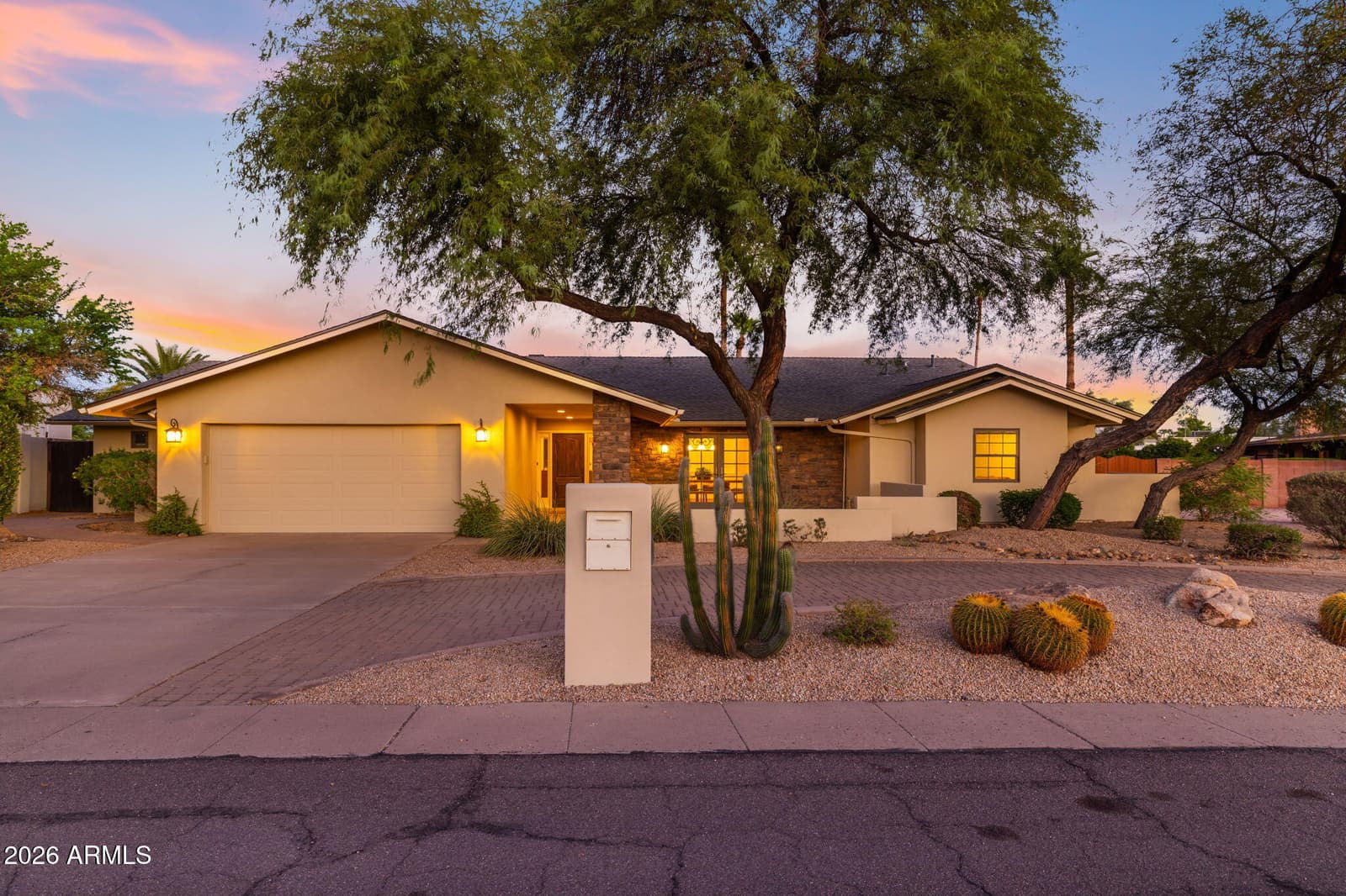 5905 E BERYL Avenue, Paradise Valley, AZ 85253