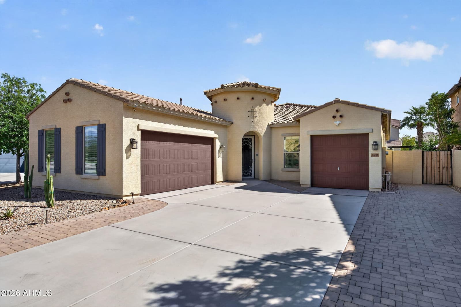 2883 E RIDGEWOOD Lane, Gilbert, AZ 85298