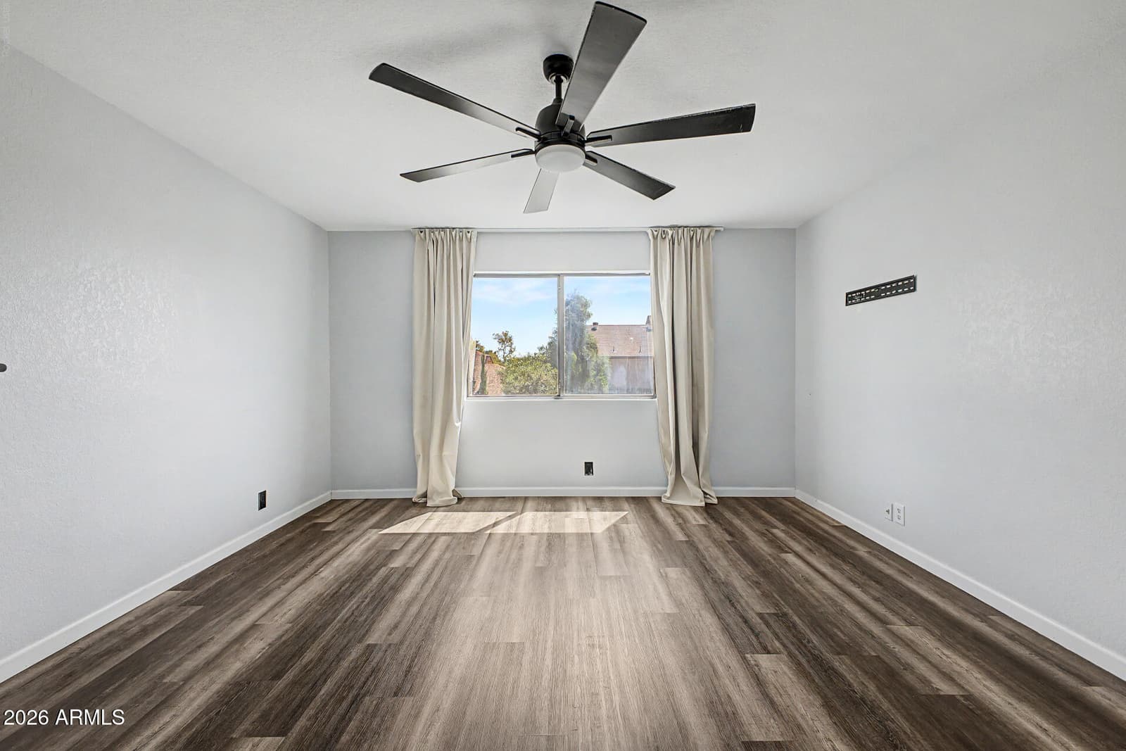 4009 W Misty Willow Lane, Glendale, AZ 85310 — photo 14 of 29