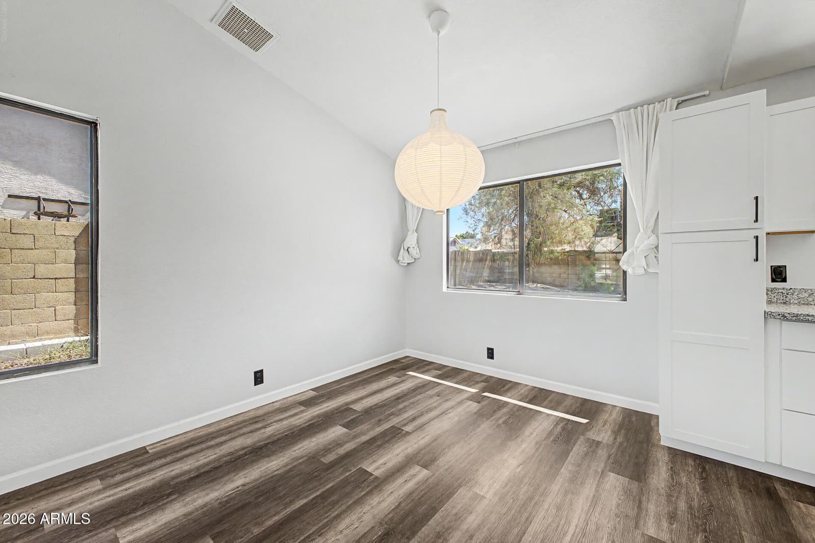 4009 W Misty Willow Lane, Glendale, AZ 85310 — photo 9 of 29