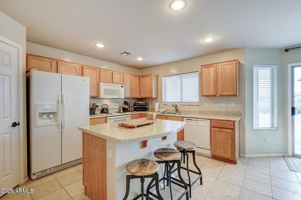 29293 N Yellow Bee Drive, San Tan Valley, AZ 85143 — photo 7 of 31