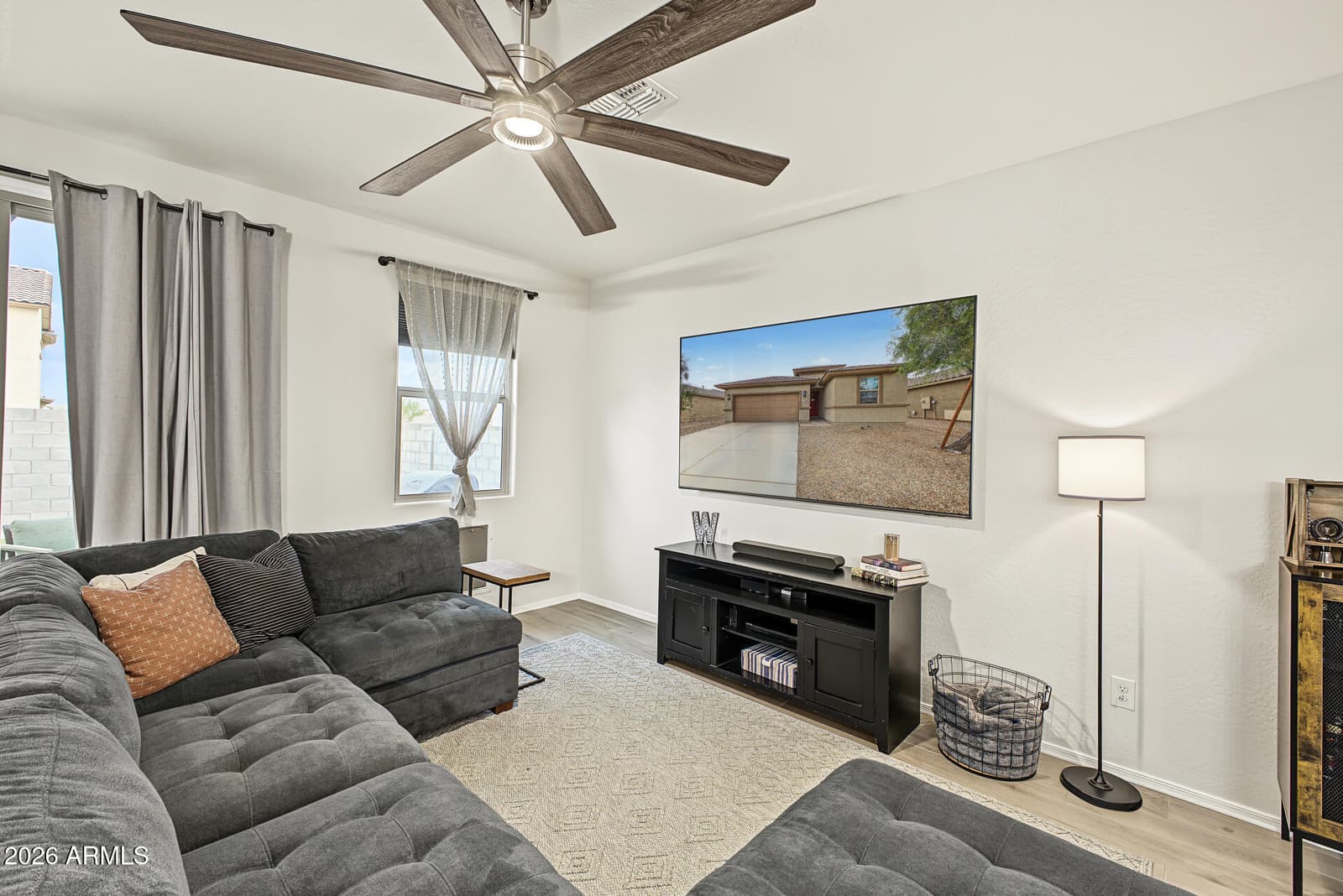17530 W VILLA HERMOSA Lane, Surprise, AZ 85387
