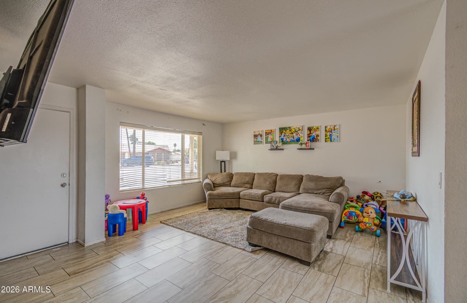 7530 W Roma Avenue, Phoenix, AZ 85033 — photo 7 of 40