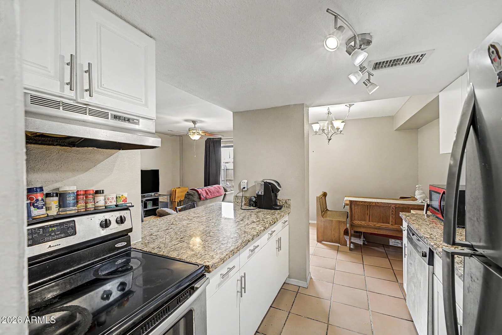 3404 W Echo Lane, Phoenix, AZ 85051 — photo 7 of 18
