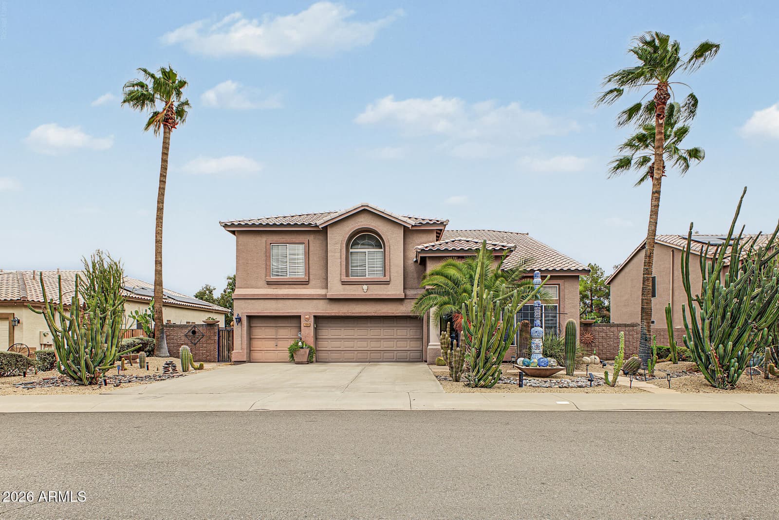 371 N CARRIAGE Lane, Chandler, AZ 85224