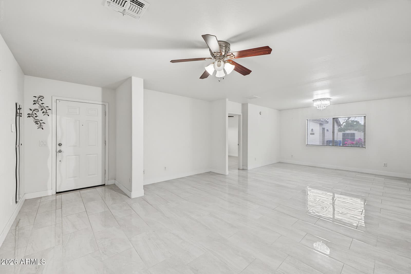 16117 N 26th Place, Phoenix, AZ 85032 — photo 5 of 23