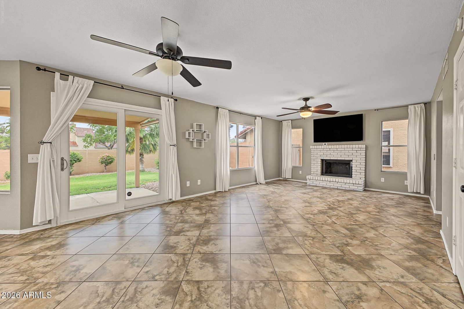 1457 E Redfield Road, Gilbert, AZ 85234 — photo 5 of 33