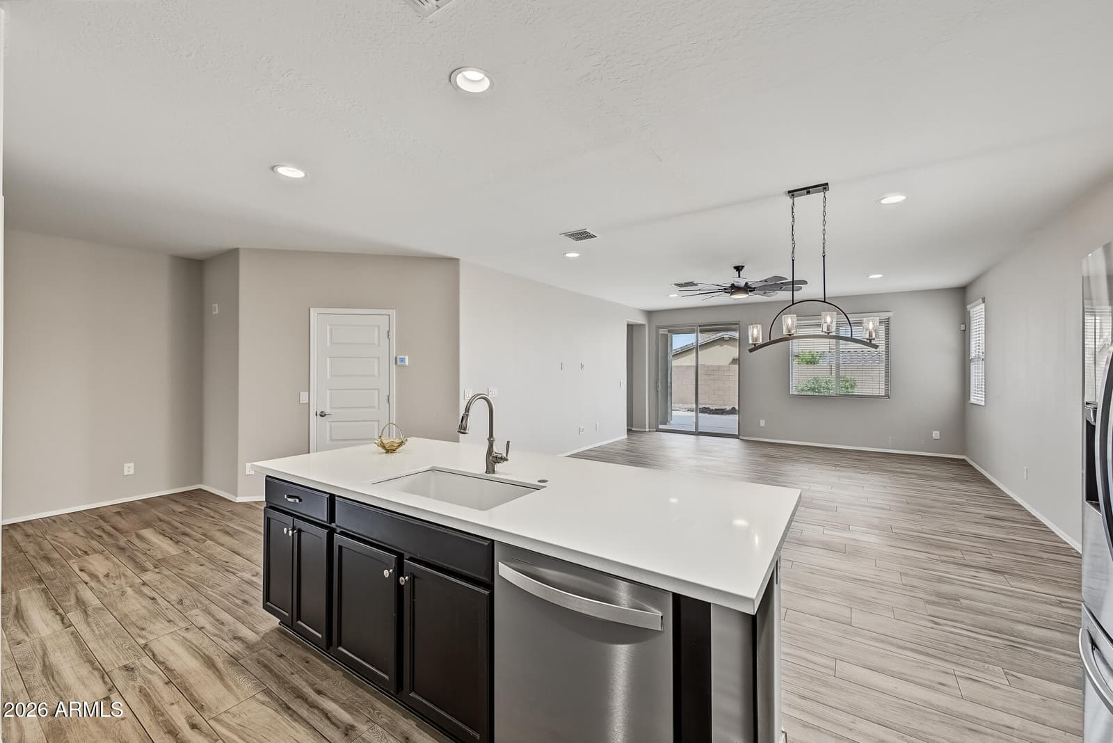 2722 E Cherry Hill Drive, Gilbert, AZ 85298 — photo 8 of 43