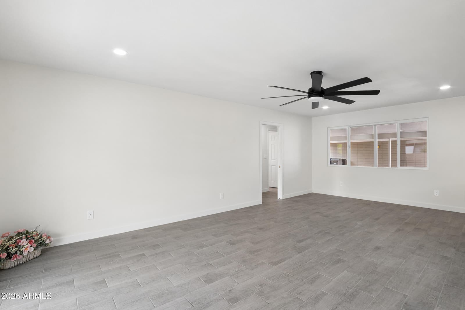839 S Saranac Avenue, Mesa, AZ 85208 — photo 9 of 38