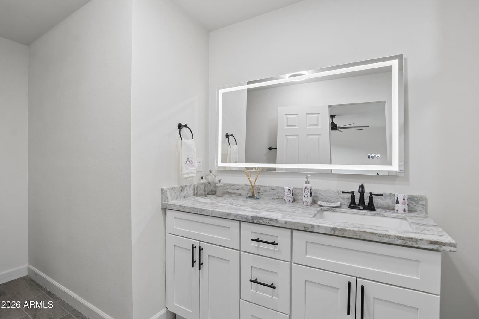 839 S Saranac Avenue, Mesa, AZ 85208 — photo 14 of 38