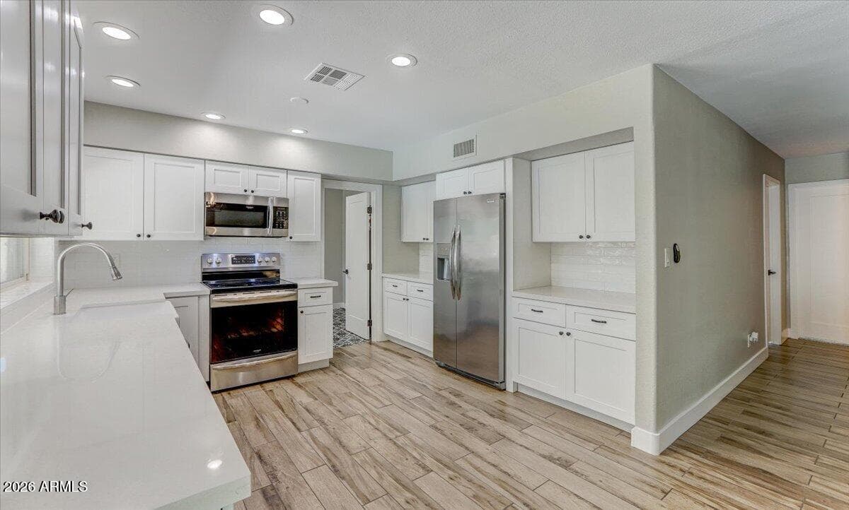 8637 E Camelback Road, Scottsdale, AZ 85251 — photo 17 of 44