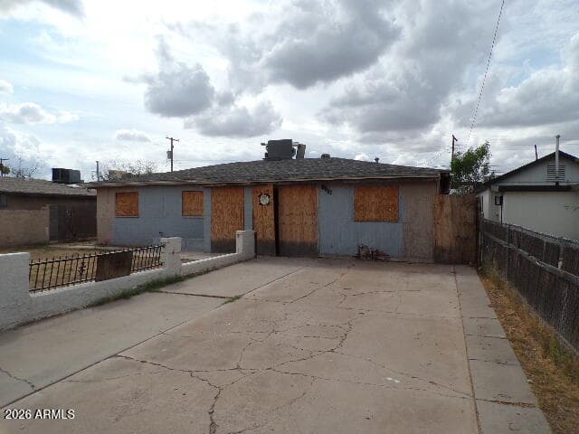 2117 E Howe Avenue, Tempe, AZ 85281 — photo 3 of 22