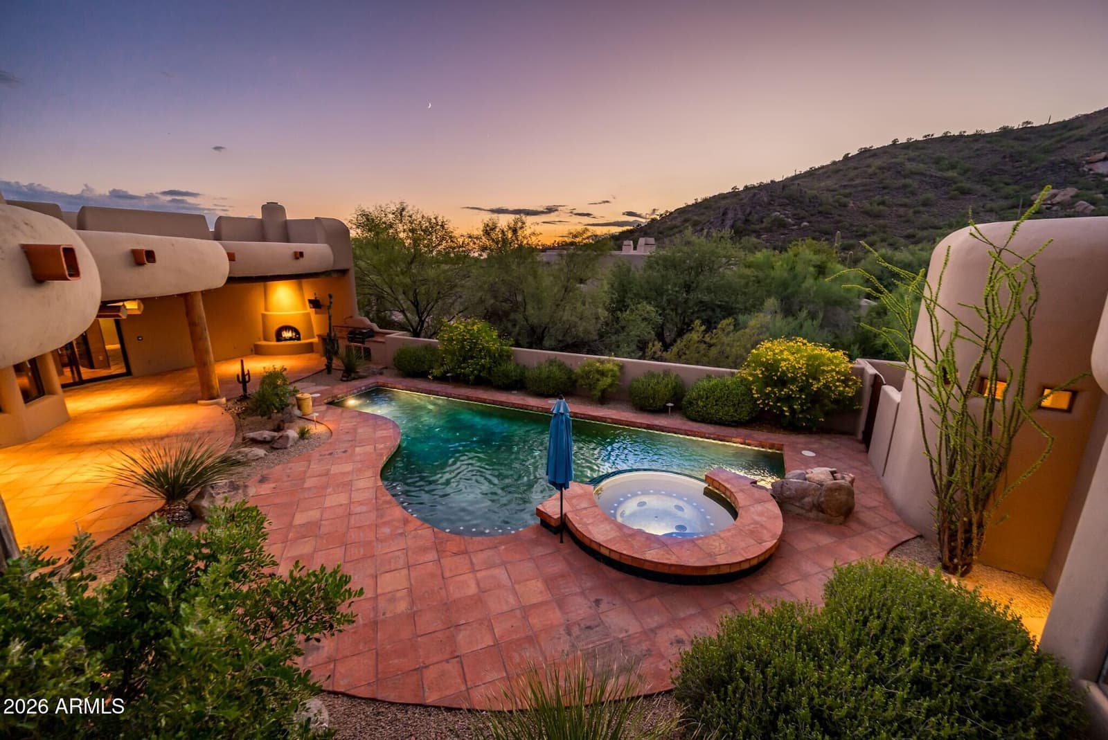 8300 E DIXILETA Drive 227, Scottsdale, AZ 85266