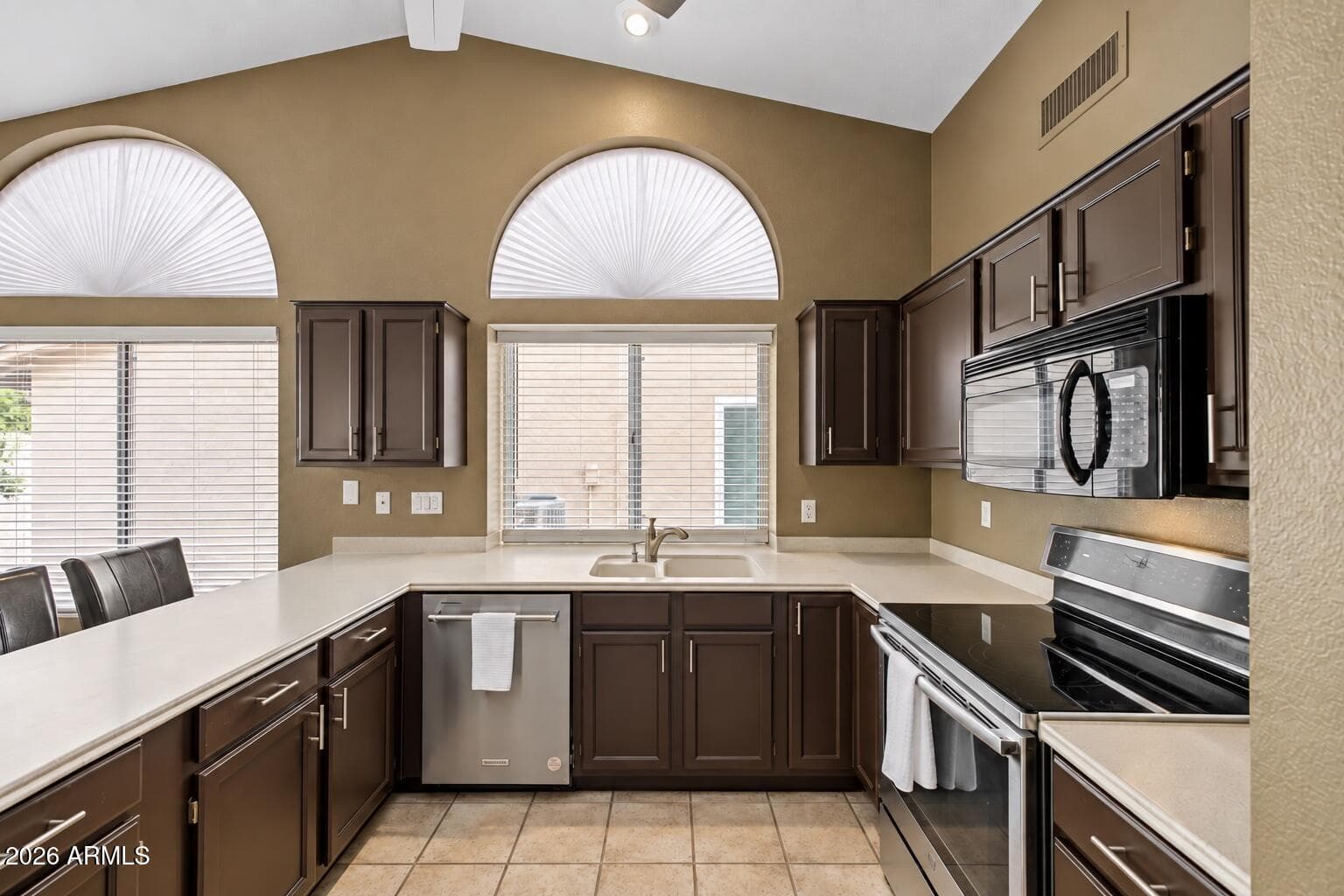 8450 W McRae Way, Peoria, AZ 85382 — photo 15 of 45