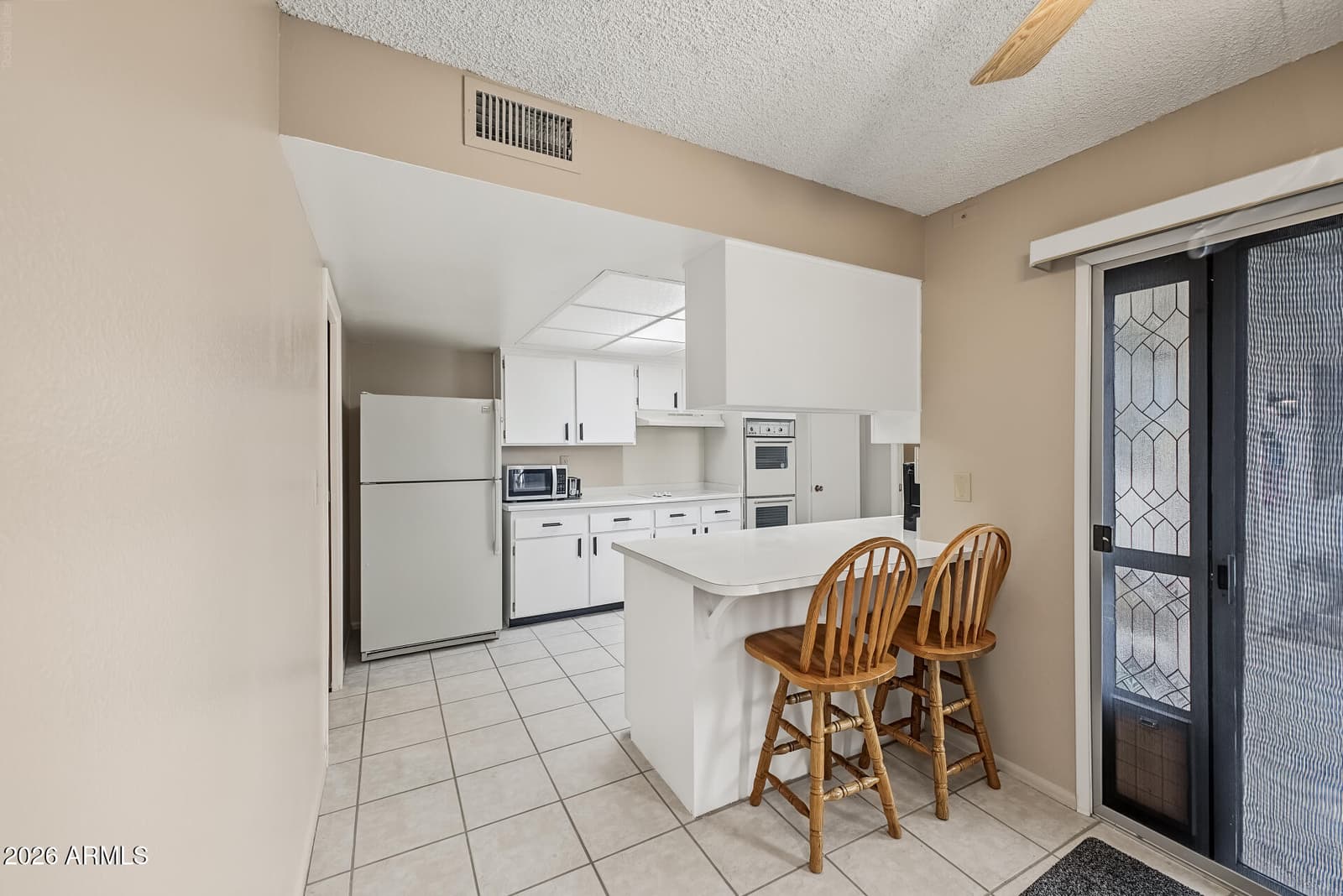 10208 W Kingswood Circle, Sun City, AZ 85351 — photo 7 of 41