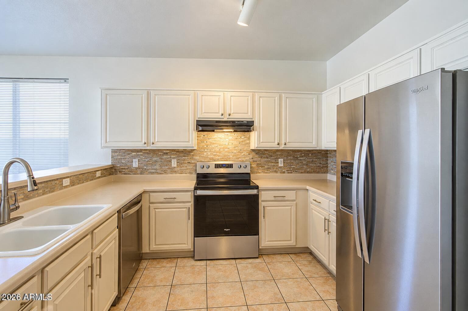11554 W Bermuda Drive, Avondale, AZ 85392 — photo 13 of 44