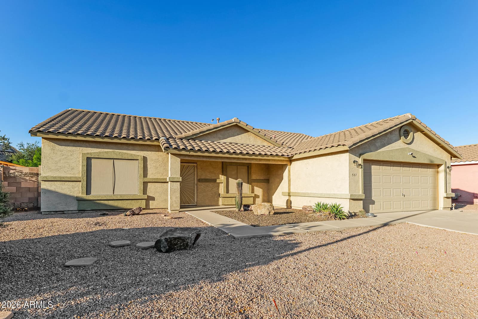 667 E Santa Fe Street, Casa Grande, AZ 85122 — photo 2 of 21