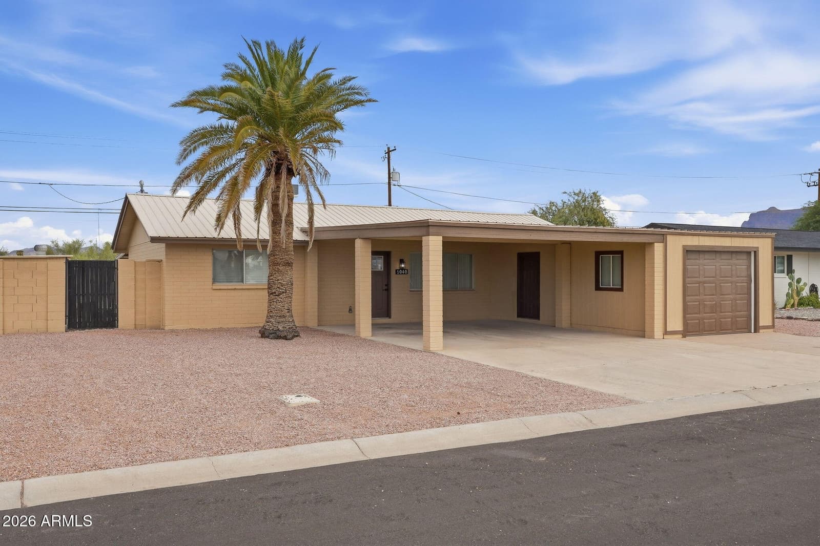 1040 E Estevan Avenue, Apache Junction, AZ 85119