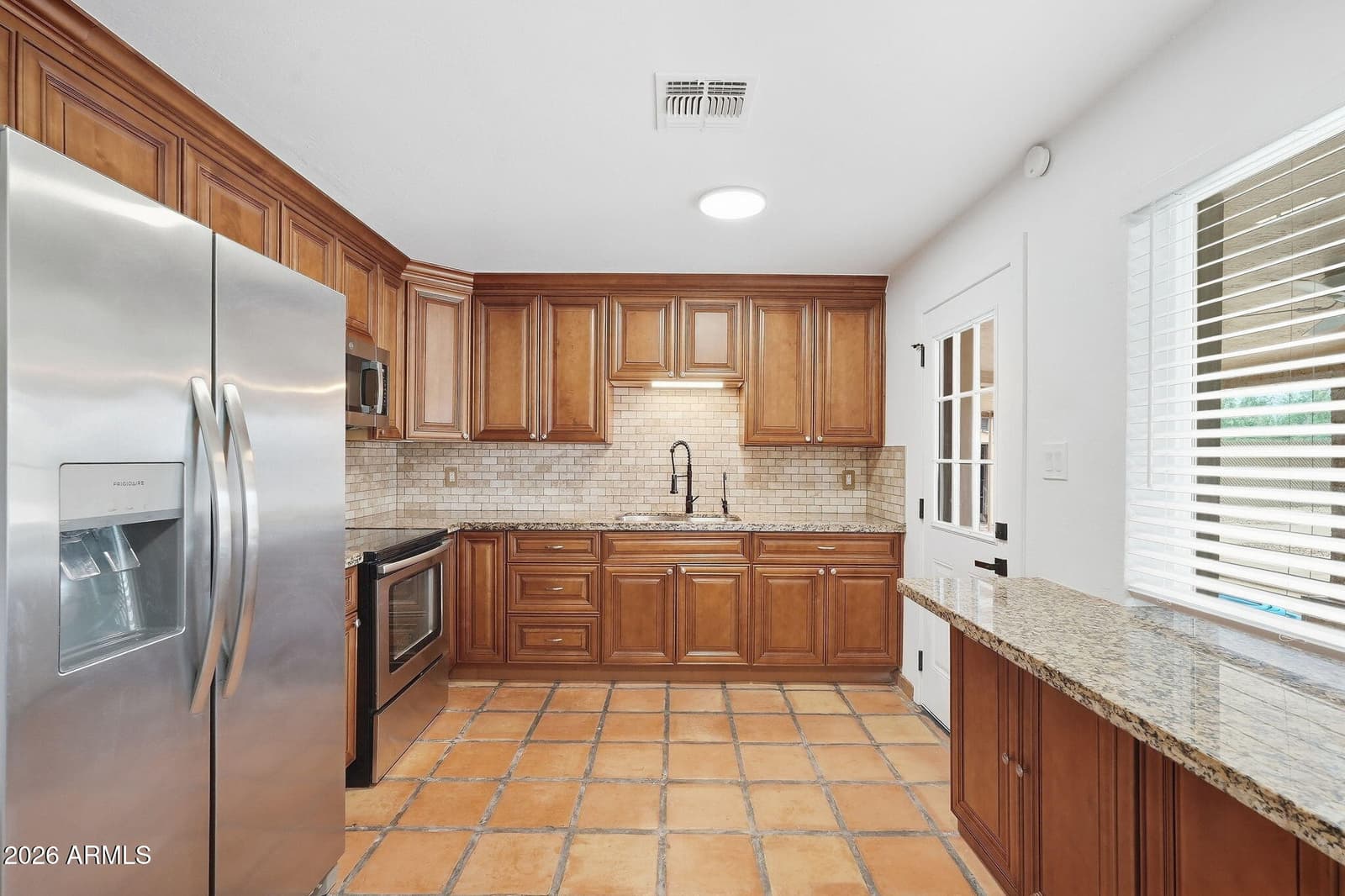 1040 E Estevan Avenue, Apache Junction, AZ 85119 — photo 12 of 33