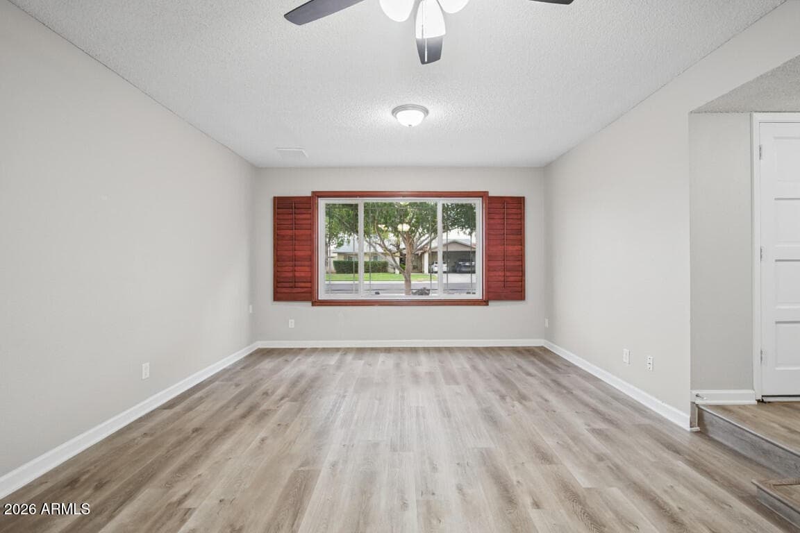 8334 N 57th Drive, Glendale, AZ 85302 — photo 7 of 53