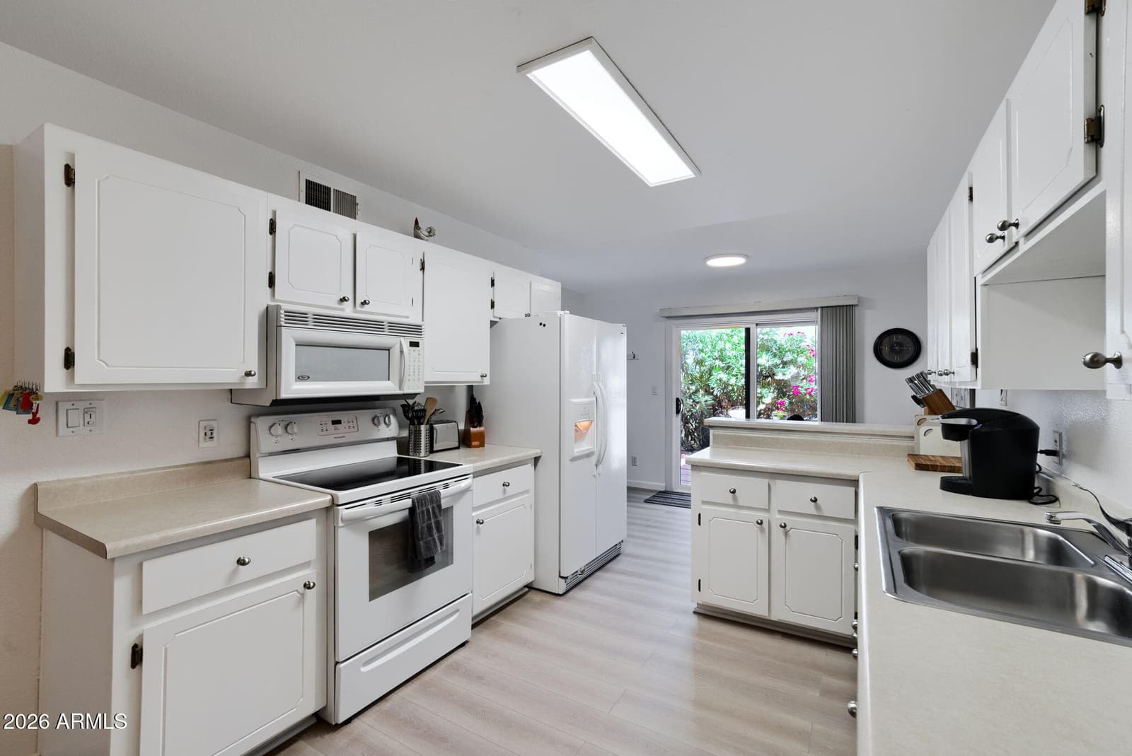 455 S DELAWARE Drive 129, Apache Junction, AZ 85120