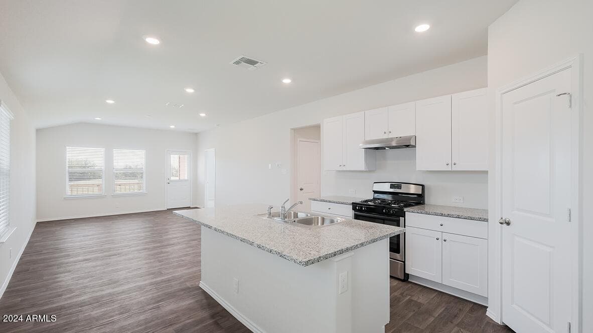 2706 W Sylvan Avenue, Apache Junction, AZ 85120 — photo 7 of 14