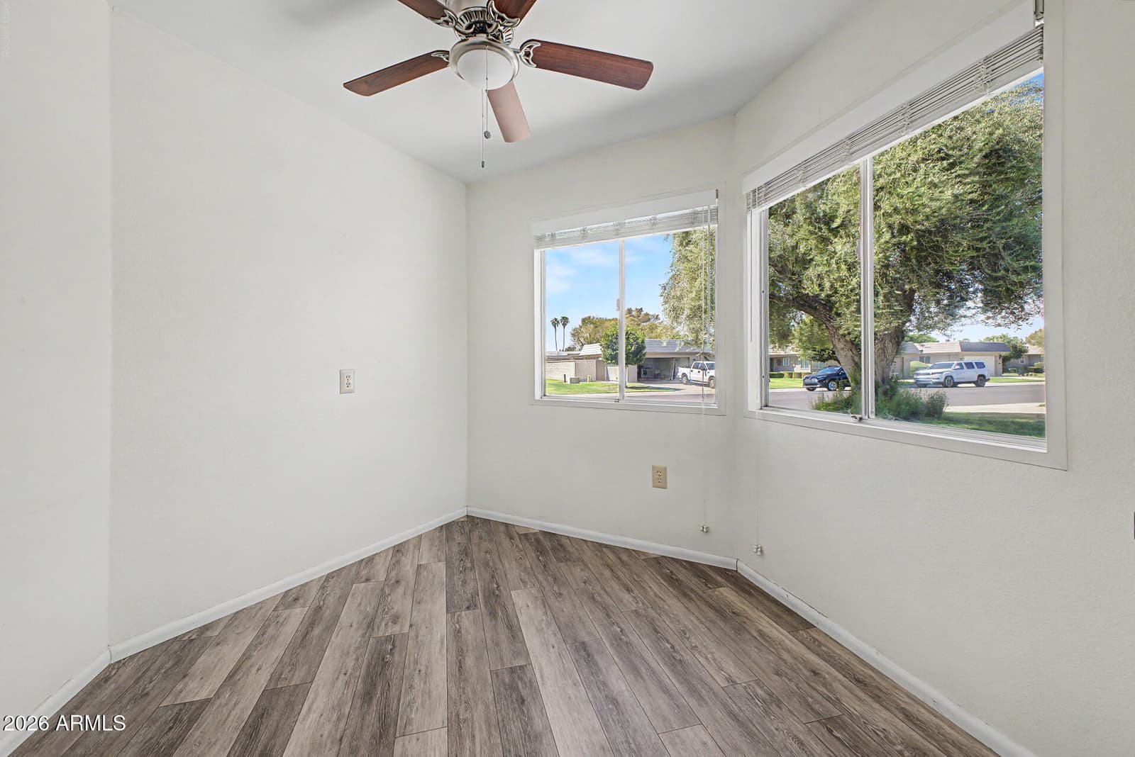 10416 W Hutton Drive, Sun City, AZ 85351 — photo 9 of 33
