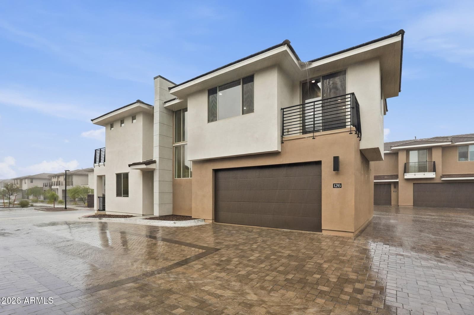 2121 W SONORAN DESERT Drive 126, Phoenix, AZ 85085