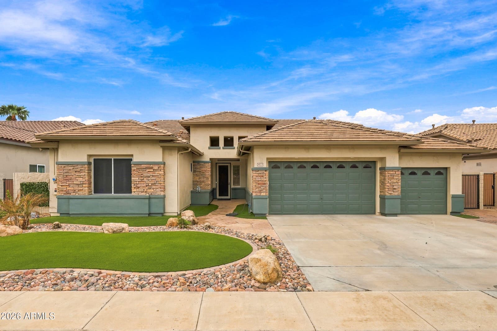 8073 W Louise Drive, Peoria, AZ 85383