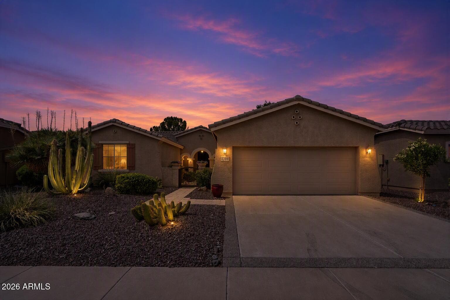 42809 W WHISPERING WIND Lane, Maricopa, AZ 85138
